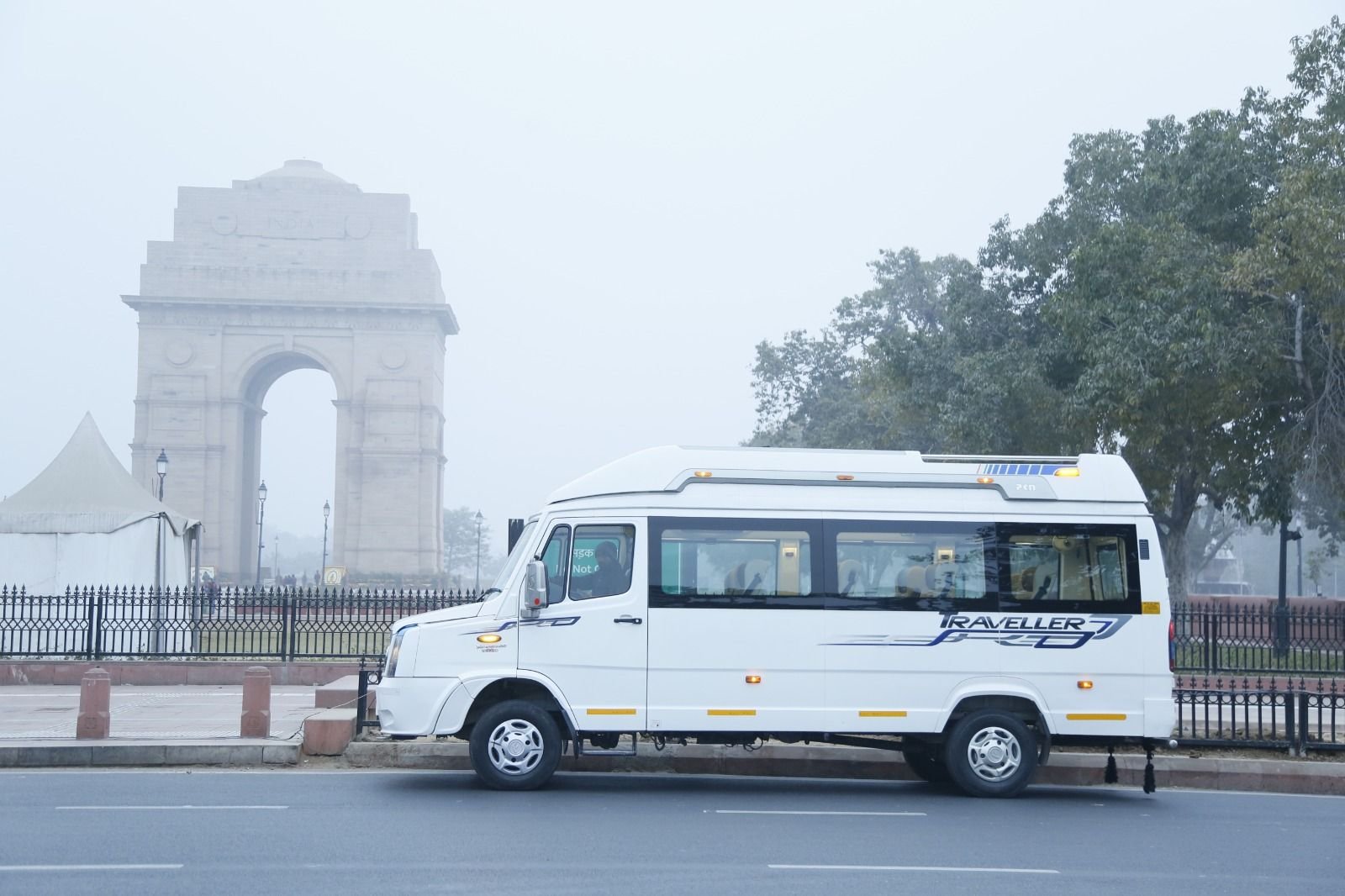 Tempo Traveller near India Gate, Delhi